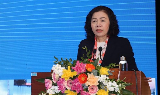 Thứ trưởng Bộ Tài chính Vũ Thị Mai phát biểu tại hội nghị.