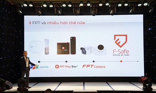 FPT Telecom giới thiệu tính năng bảo mật tiên tiến F-Safe tích hợp trong modem. Ảnh: Yến Ly.