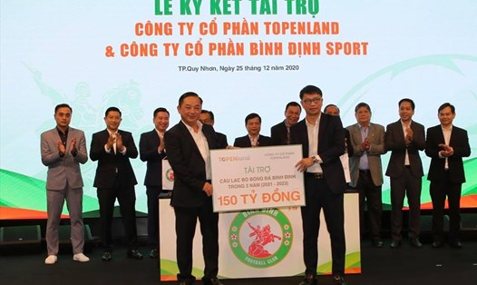 Câu lạc bộ Bình Định sẽ mang tên Topenland Bình Định ở V.Legaue 2021 và có mức kinh phí hoạt động 100 tỉ đồng/năm. Ảnh: D.P.