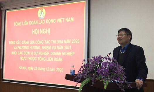Phó chủ tịch Tổng Liên đoàn Lao động Việt Nam Phan Văn Anh phát biểu. Ảnh: Hải Anh