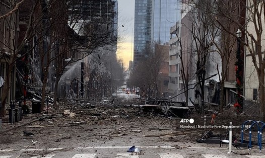 Hiện trường vụ nổ lớn giữa trung tâm thành phố Nashville, Mỹ. Ảnh: AFP.