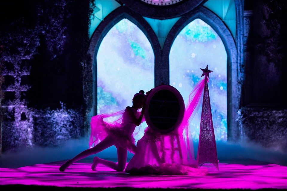 Tuần lễ thời trang trẻ em mang đến nhiều màu sắc đa dạng dành tặng khán giả. Ảnh: Kiếng Cận Team.