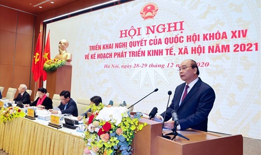 Thủ tướng Chính phủ Nguyễn Xuân Phúc phát biểu tại Hội nghị trực tuyến Chính phủ với các địa phương. Ảnh Thống Nhất.