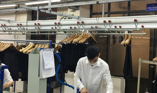 Công nhân lao động ngành dệt may Việt Nam. Ảnh: Hải Anh