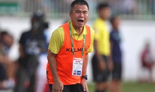 Huấn luyện viên Phạm Minh Đức có những đánh giá riêng về các huấn luyện viên tại V.League 2021. Ảnh: H.A