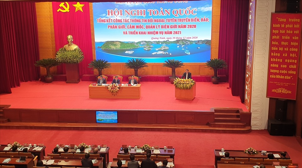 Hội nghị toàn quốc Tổng kết công tác thông tin đối ngoại; tuyên truyền biển, đảo; phân giới, cắm mốc, quản lý biên giới năm 2020 và triển khai nhiệm vụ năm 2021. Ảnh: Nguyễn Hùng