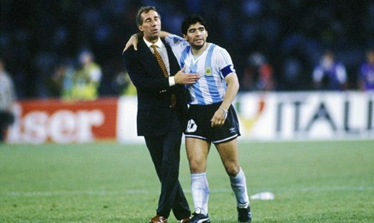 Cựu huấn luyện viên Carlos Bilardo vẫn chưa được biết tin về học trò cũ Diego Maradona. Ảnh: AFP
