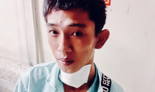 Anh Phạm Hoàng Giang đang điều trị tại Bệnh viện Đa khoa Khánh Hoà.  Ảnh:Phương Linh