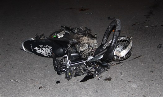 Xe máy tông nhau ở Bình Dương khiến 2 người tử vong. Ảnh: Đình Trọng