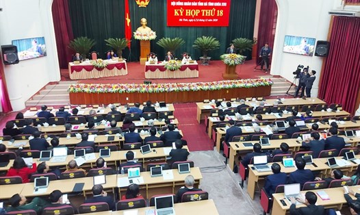 Toàn cảnh kỳ họp thứ 18 HĐND tỉnh Hà Tĩnh khóa 17 khai mạc sáng 6.12. Ảnh: Trần Tuấn.