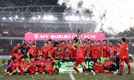 Tuyển Việt Nam có nhiều thuận lợi để bảo vệ ngôi vô địch AFF Cup khi bị dời sang cuối năm 2021. Ảnh: AFF.