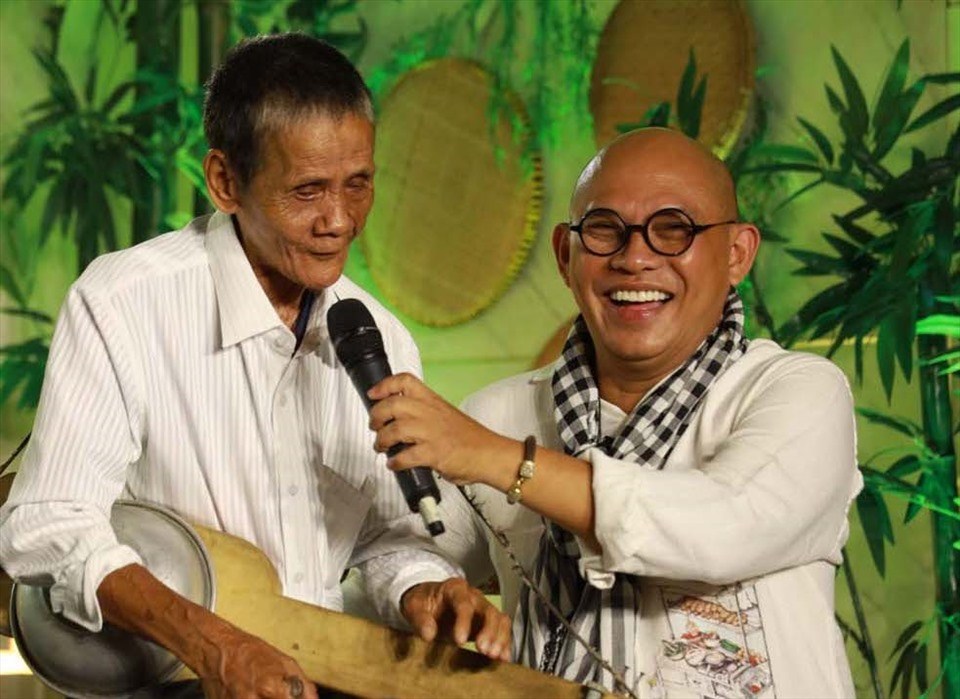Tài năng âm nhạc "ẩn danh" xuất hiện trong chương trình Sô diễn cuộc đời. Ảnh: NSX Tài năng âm nhạc "ẩn danh" xuất hiện trong chương trình Sô diễn cuộc đời. Ảnh: NSX