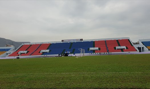 Sân vận động Cẩm Phả - sân nhà của CLB bóng đá Than Quảng Ninh. Ảnh: Nguyễn Hùng