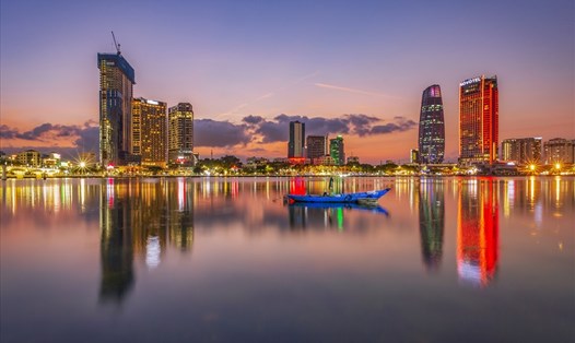 3.000 du khách và người dân sẽ được du ngoạn miễn phí sông Hàn về đêm. Ảnh: Thuỳ Trang