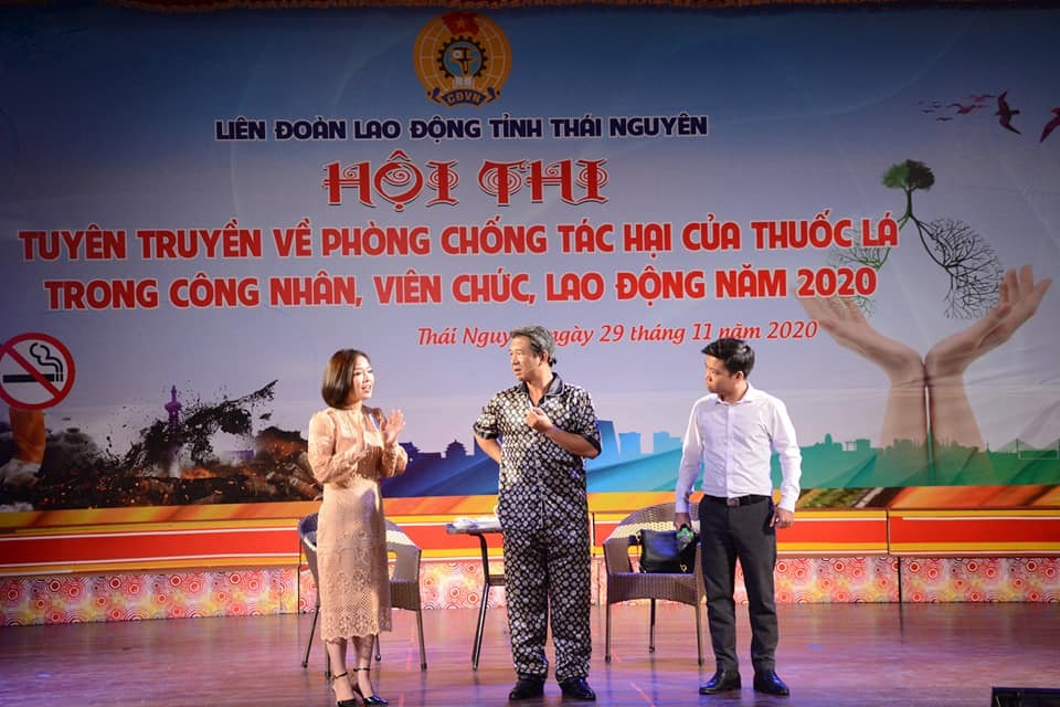 Đoàn viên LĐLĐ tỉnh Thái Nguyên tham gia Hội thi tuyên truyền về phòng chống tác hại của thuốc lá. Ảnh: CĐTN