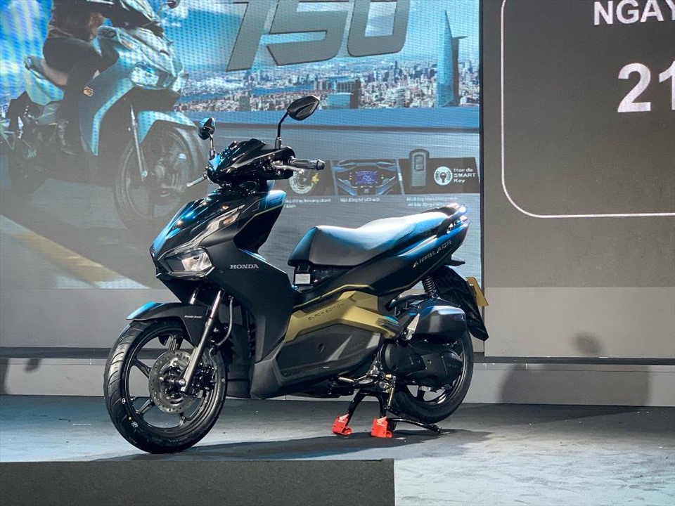 Xe tay ga SYM Crox RX150 2021 tham vọng cạnh tranh Honda ADV 150  Báo Bình  Dương Online