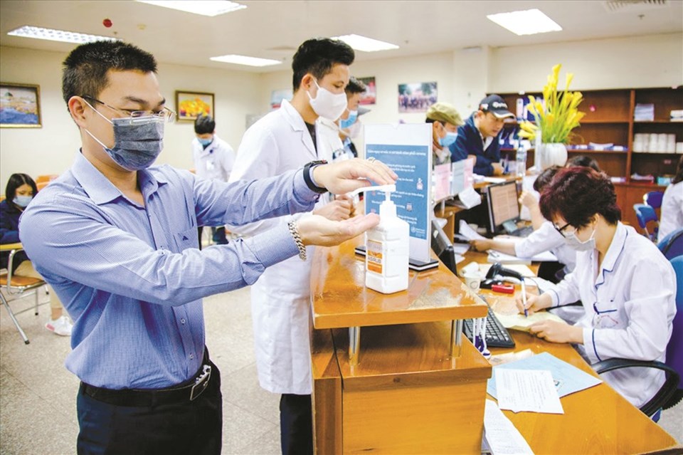 Rửa tay là một trong số các bước cần làm để phòng ngừa dịch virus Corona. Ảnh: Hà Phương Rửa tay là một trong số các bước cần làm để phòng ngừa dịch virus Corona. Ảnh: Hà Phương