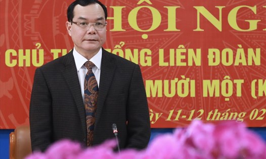 Đồng chí Nguyễn Đình Khang, Uỷ viên Trung ương Đảng, Chủ tịch Tổng LĐLĐVN phát biểu khai mạc Hội nghị. Ảnh: Hải Nguyễn