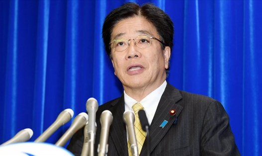 Bộ trưởng Y tế Katsunobu Kato. Ảnh: Nikkei.