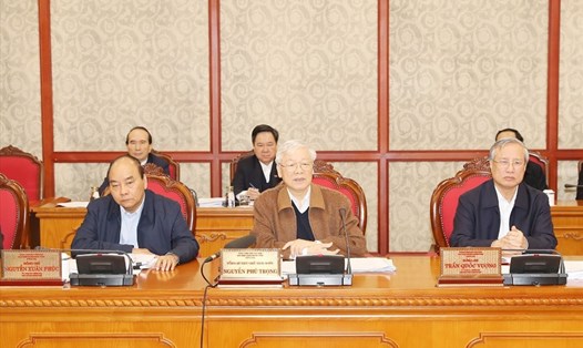Tổng Bí thư, Chủ tịch Nước Nguyễn Phú Trọng chủ trì họp Bộ Chính trị cho ý kiến hoàn thiện các dự thảo Văn kiện Đại hội XIII của Đảng sáng 14.2. Ảnh: TTXVN