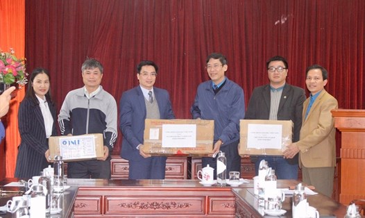 Công đoàn Giáo dục Việt Nam chung tay cùng ngành Giáo dục Vĩnh Phúc trong phòng chống dịch bệnh COVID-19.