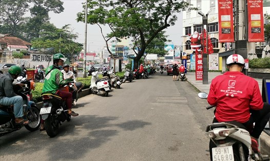 Một số startup nước ngoài hoạt động tại Việt Nam dùng công nghệ kết nối cung cấp dịch vụ đặt xe, gọi đồ ăn... (ảnh: PK).