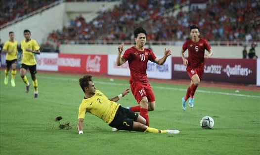 Bóng đá Việt Nam trông chờ tuyển quốc gia sẽ tạo nên kỳ tích mới tại vòng loại World Cup 2022. Ảnh: Hoài Thu.