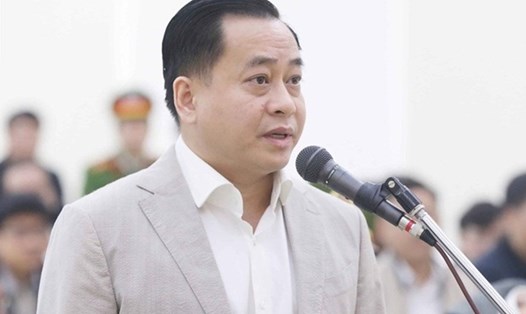 Bị cáo Phan Văn Anh Vũ tại phiên tòa sơ thẩm vụ án thâu tóm nhà đất công sản Đà Nẵng. Ảnh: TTXVN.