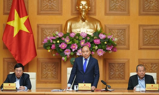 Thủ tướng Chính phủ Nguyễn Xuân Phúc chủ trì phiên họp Chính phủ thường kỳ. Ảnh VGP