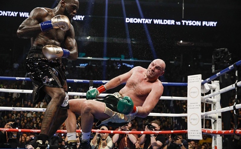 Tập 2 "đại chiến" Deontay Wilder - Tyson Fury: Hồi kết của siêu kinh điển