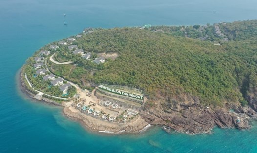 Khu vực xây dựng không phép trên đảo Hòn Tằm, vịnh Nha Trang, Khánh Hòa. Ảnh: Lưu Hoàng