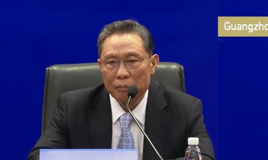 Ông Chung Nam Sơn trong cuộc họp báo ngày 18.3 ở Quảng Châu. Ảnh: CGTN