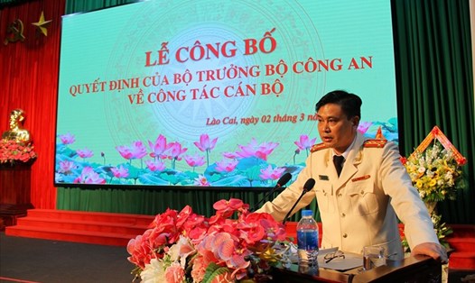 Đại tá Lưu Hồng Quảng, Giám đốc Công an tỉnh phát biểu tại lễ công bố Quyết định. Ảnh: Tống Huệ - Tuấn Hiếu