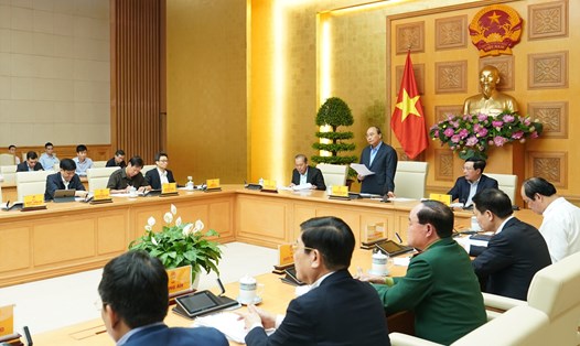 Thủ tướng Chính phủ Nguyễn Xuân Phúc phát biểu tại cuộc họp. Ảnh VGP