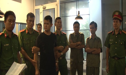 Cơ quan Công an đọc lệnh bắt đối với Lê Quang Huy Phương vào ngày 25.9.2019.