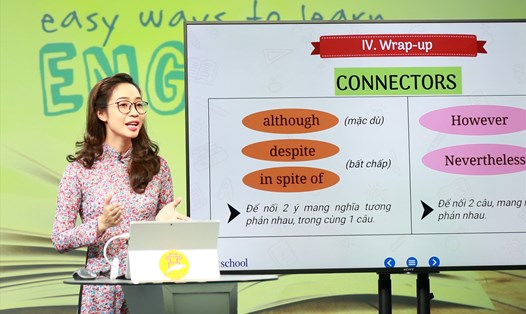 Hà Nội thực hiện dạy học chính khóa cho học sinh từ lớp 4 đến lớp 12 qua truyền
hình. Ảnh: Hải Nguyễn