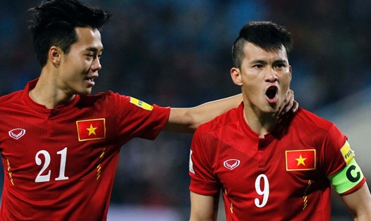 Công Vinh là hình mẫu thành công với rất nhiều cầu thủ Việt Nam. Ảnh: AFP.