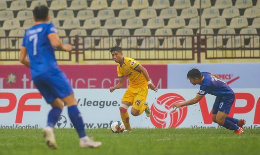 Câu lạc bộ Sông Lam Nghệ An thi đấu tại sân Vinh tại vòng 2 LS V.League 2020. Ảnh: VPF