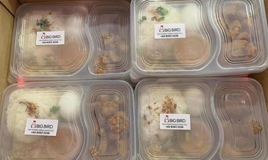 Suất ăn được cung cấp miễn phí cho các nhân viên y tế tại Singapore. Ảnh: Straits Times/PEZZO GROUP.