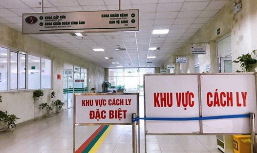 Sẽ lấy mẫu và xét nghiệm SARS-CoV-2 cho tất cả những người hiện đang có mặt tại Bệnh viện Bạch Mai.