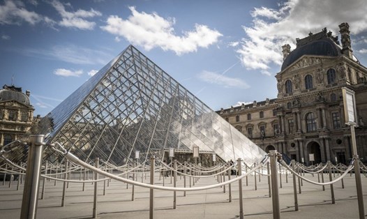 Bảo tàng Louvre tại Pháp trong tình trạng đóng cửa. Ảnh: Getty Images.