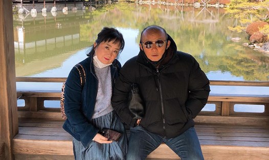 Vợ chồng ông Park Hang-seo trong một chuyến du lịch tại Nhật Bản. Ảnh: Park Chan-sung
