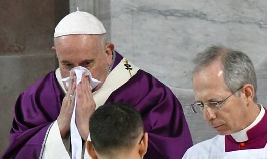Giáo hoàng Francis cảm lạnh khiến nhiều người cho rằng ông dương tính với COVID-19. Ảnh: AFP