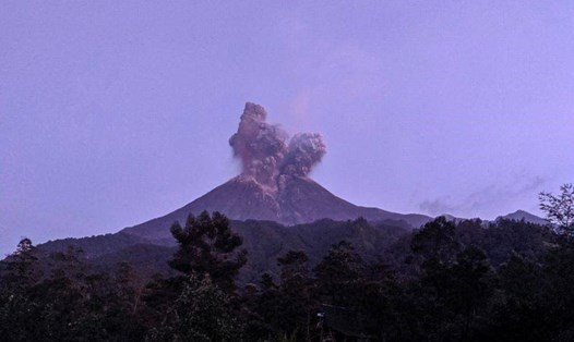Núi lửa Merapi phun trào tại Indonesia hôm 3.3. Ảnh: CNA.