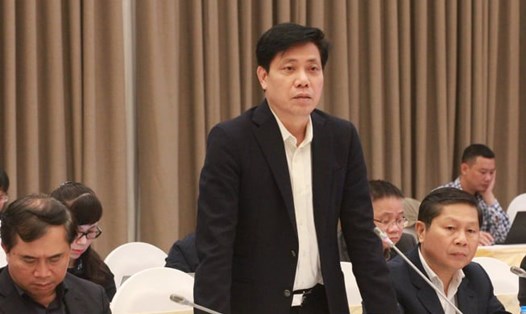 Thứ trưởng Bộ GTVT Nguyễn Ngọc Đông thông tin về buổi họp báo. Ảnh: PV