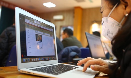 Những ngày qua, giáo viên đã nỗ lực học tập để có thể sử dụng được thành thạo các phần mềm phục vụ dạy học online.