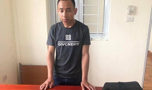 Đối tượng Bùi Văn Sinh vừa bị bắt về tội trộm cắp tài sản.