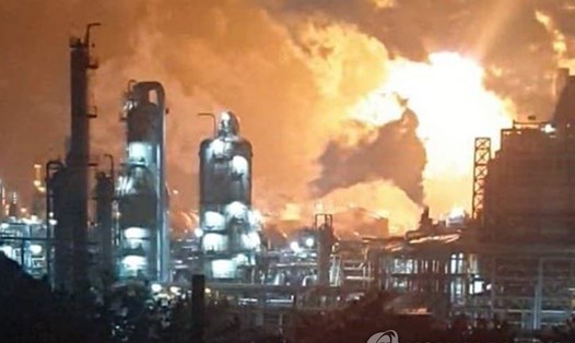Vụ nổ tại nhà máy của Lotte Chemical ở Seosan, tỉnh Chungcheong Nam ngày 4.3. Ảnh: Yonhap.