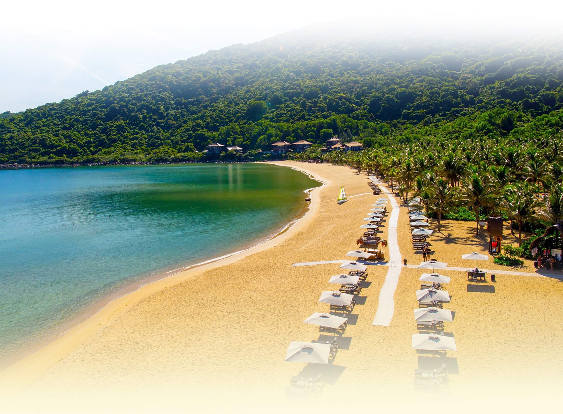 Những bãi biển đẹp nhất hành tinh và viên ngọc quý Sơn Trà.