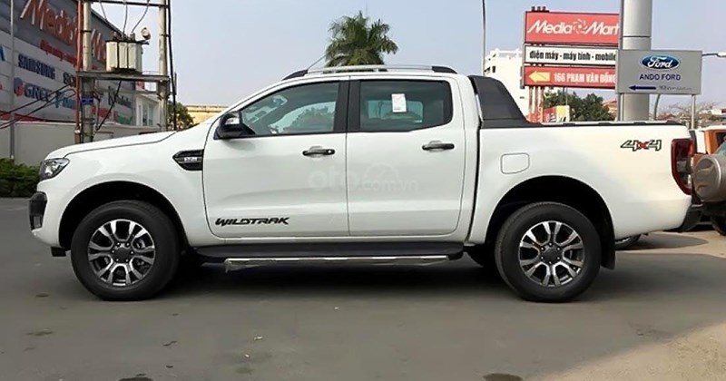 Giật mình” với Ford Ranger Wildtrak cũ đời 2016 giá 550 triệu